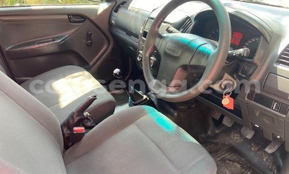 Buy Used Isuzu D–MAX White Car in Ezulwini in Hhohho Buy Used Isuzu D–MAX White Car in Ezulwini in Hhohho