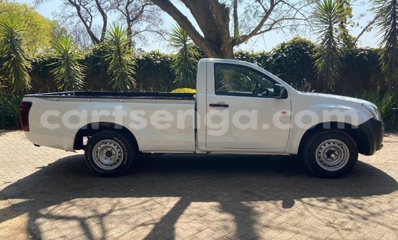 Buy Used Isuzu D–MAX White Car in Ezulwini in Hhohho Buy Used Isuzu D–MAX White Car in Ezulwini in Hhohho
