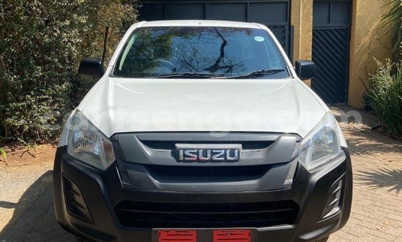 Buy Used Isuzu D–MAX White Car in Ezulwini in Hhohho Buy Used Isuzu D–MAX White Car in Ezulwini in Hhohho