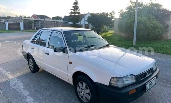 Acheter Occasion Voiture Mazda 323 Blanc à Manzini, Manzini Acheter Occasion Voiture Mazda 323 Blanc à Manzini, Manzini