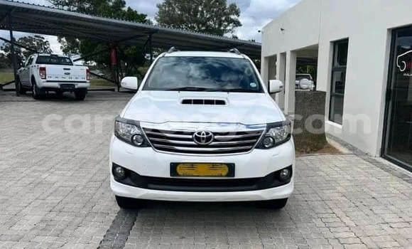 Acheter Occasion Voiture Toyota Fortuner Blanc à Mbabane, Manzini Acheter Occasion Voiture Toyota Fortuner Blanc à Mbabane, Manzini