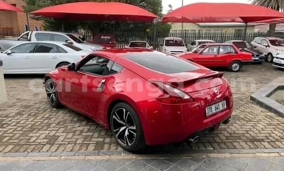 Acheter Occasion Voiture Nissan 370Z Rouge à Mbabane, Manzini Acheter Occasion Voiture Nissan 370Z Rouge à Mbabane, Manzini