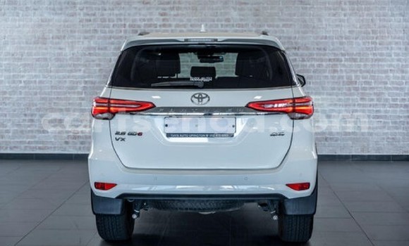 Buy Used Toyota Fortuner White Car in Manzini in Manzini Buy Used Toyota Fortuner White Car in Manzini in Manzini