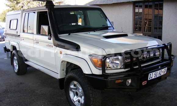 Nunua Ilio tumika Toyota Land Cruiser Brown Gari ndani ya Mbabane nchini Manzini Nunua Ilio tumika Toyota Land Cruiser Brown Gari ndani ya Mbabane nchini Manzini