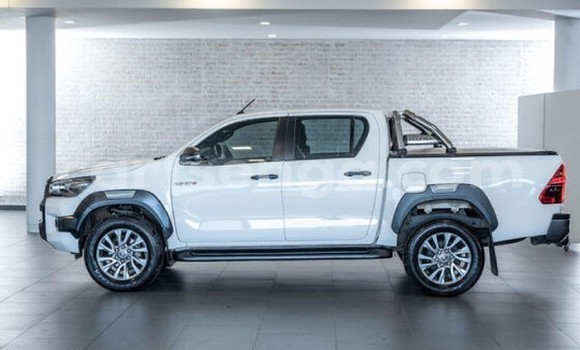 Buy Used Toyota Hilux White Car in Big Bend in Lubombo Buy Used Toyota Hilux White Car in Big Bend in Lubombo