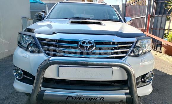 Acheter Occasion Voiture Toyota Fortuner Blanc à Bulembu, Hhohho Acheter Occasion Voiture Toyota Fortuner Blanc à Bulembu, Hhohho