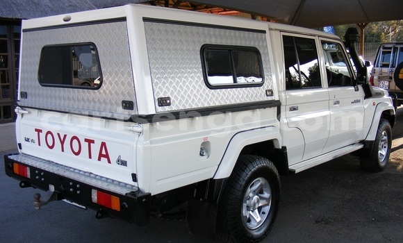 Nunua Ilio tumika Toyota Land Cruiser Brown Gari ndani ya Mbabane nchini Manzini Nunua Ilio tumika Toyota Land Cruiser Brown Gari ndani ya Mbabane nchini Manzini