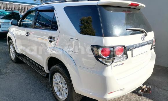 Acheter Occasion Voiture Toyota Fortuner Blanc à Bulembu, Hhohho Acheter Occasion Voiture Toyota Fortuner Blanc à Bulembu, Hhohho