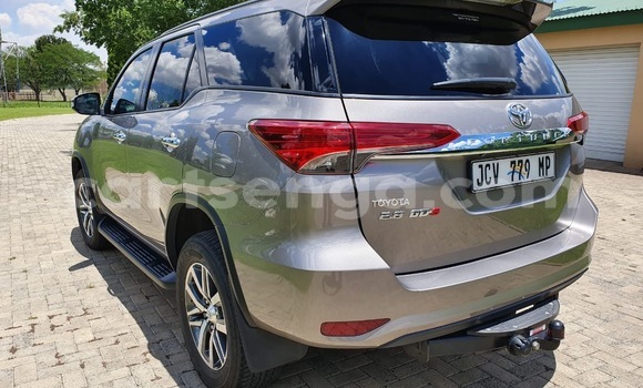 Acheter Occasion Voiture Toyota Fortuner Gris à Ezulwini, Hhohho Acheter Occasion Voiture Toyota Fortuner Gris à Ezulwini, Hhohho