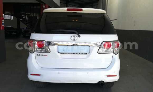 Nunua Ilio tumika Toyota Fortuner White Gari ndani ya Bulembu nchini Hhohho Nunua Ilio tumika Toyota Fortuner White Gari ndani ya Bulembu nchini Hhohho