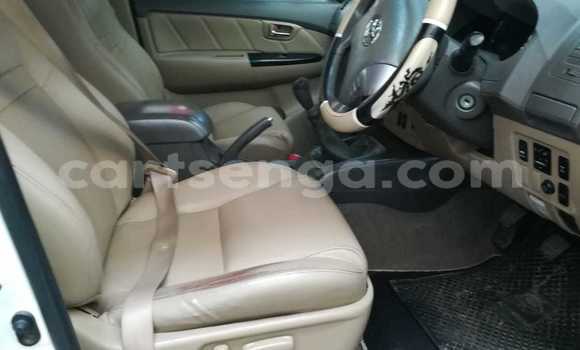 Nunua Ilio tumika Toyota Fortuner White Gari ndani ya Bulembu nchini Hhohho Nunua Ilio tumika Toyota Fortuner White Gari ndani ya Bulembu nchini Hhohho