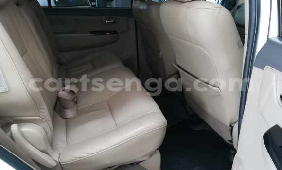 Nunua Ilio tumika Toyota Fortuner White Gari ndani ya Bulembu nchini Hhohho Nunua Ilio tumika Toyota Fortuner White Gari ndani ya Bulembu nchini Hhohho