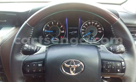 Acheter Occasion Voiture Toyota Fortuner Blanc à Ezulwini, Hhohho Acheter Occasion Voiture Toyota Fortuner Blanc à Ezulwini, Hhohho