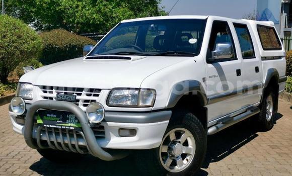 Buy Used Isuzu KB White Car in Ezulwini in Hhohho Buy Used Isuzu KB White Car in Ezulwini in Hhohho