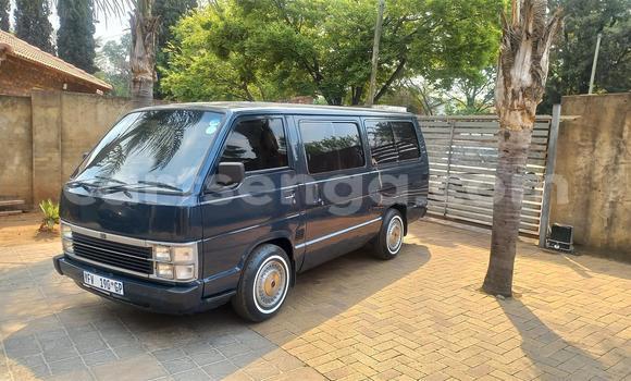 Nunua Ilio tumika Toyota Hiace Silver Gari ndani ya Ezulwini nchini Hhohho Nunua Ilio tumika Toyota Hiace Silver Gari ndani ya Ezulwini nchini Hhohho