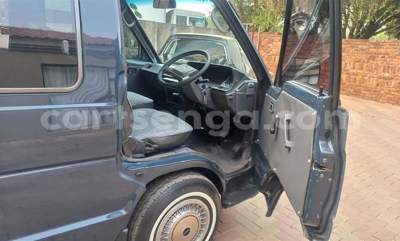 Nunua Ilio tumika Toyota Hiace Silver Gari ndani ya Ezulwini nchini Hhohho Nunua Ilio tumika Toyota Hiace Silver Gari ndani ya Ezulwini nchini Hhohho