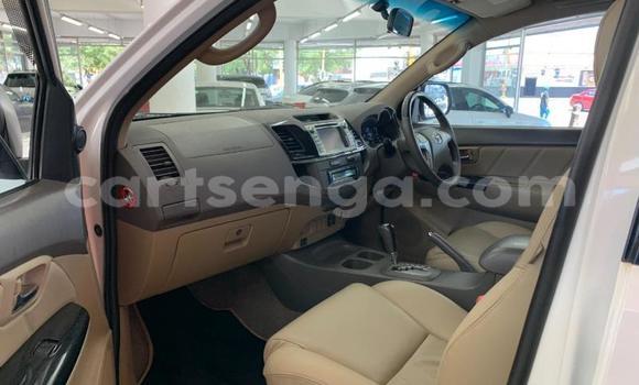 Acheter Occasion Voiture Toyota Fortuner Blanc à Ezulwini, Hhohho Acheter Occasion Voiture Toyota Fortuner Blanc à Ezulwini, Hhohho
