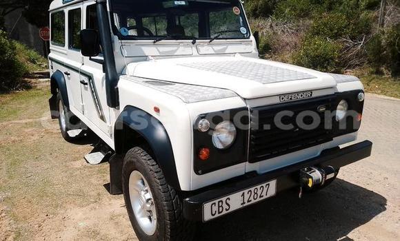 Acheter Occasion Voiture Land Rover Defender Blanc à Ezulwini, Hhohho Acheter Occasion Voiture Land Rover Defender Blanc à Ezulwini, Hhohho