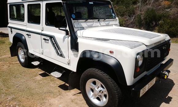 Acheter Occasion Voiture Land Rover Defender Blanc à Ezulwini, Hhohho Acheter Occasion Voiture Land Rover Defender Blanc à Ezulwini, Hhohho