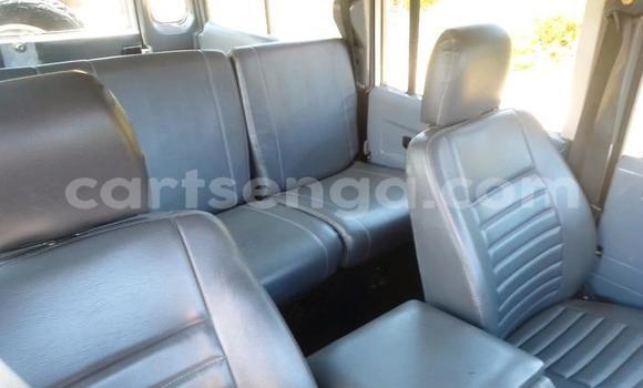 Acheter Occasion Voiture Land Rover Defender Blanc à Ezulwini, Hhohho Acheter Occasion Voiture Land Rover Defender Blanc à Ezulwini, Hhohho