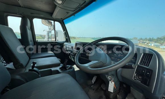 Nunua Ilio tumika Nissan UD White Lori ndani ya Hluti nchini Wilaya ya Shiselweni Nunua Ilio tumika Nissan UD White Lori ndani ya Hluti nchini Wilaya ya Shiselweni