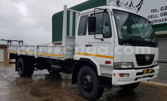 Nunua Ilio tumika Nissan UD White Lori ndani ya Hluti nchini Wilaya ya Shiselweni Nunua Ilio tumika Nissan UD White Lori ndani ya Hluti nchini Wilaya ya Shiselweni