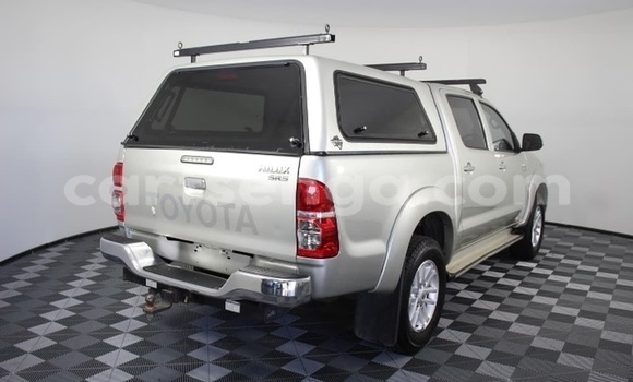 Buy Used Toyota Hilux Silver Car in Mbabane in Manzini Buy Used Toyota Hilux Silver Car in Mbabane in Manzini