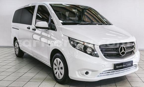 Nunua Ilio tumika Mercedes‒Benz Vito White Gari ndani ya Big Bend nchini Wilaya ya Lubombo