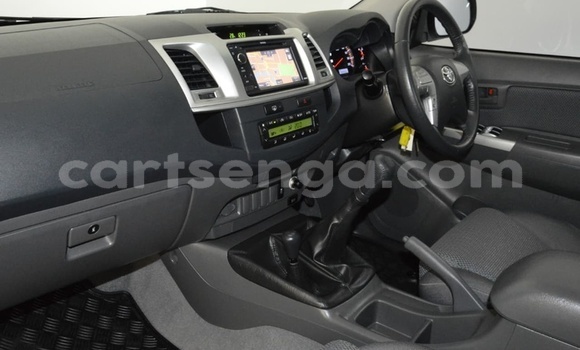 Buy Used Toyota Hilux Silver Car in Mbabane in Manzini Buy Used Toyota Hilux Silver Car in Mbabane in Manzini