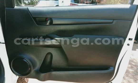 Acheter Occasion Voiture Toyota Hilux Blanc à Big Bend, Lubombo District Acheter Occasion Voiture Toyota Hilux Blanc à Big Bend, Lubombo District