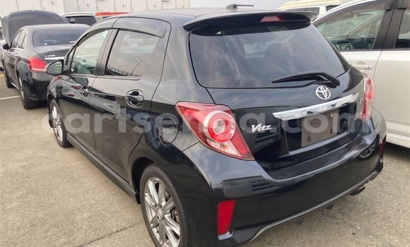 Nunua Ilio tumika Toyota Vitz Black Gari ndani ya Big Bend nchini Wilaya ya Lubombo Nunua Ilio tumika Toyota Vitz Black Gari ndani ya Big Bend nchini Wilaya ya Lubombo