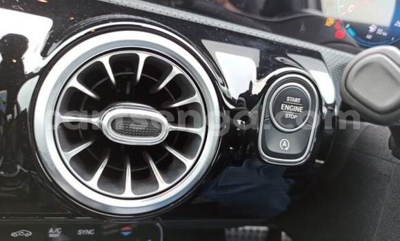 Nunua Ilio tumika Mercedes‒Benz A–Class White Gari ndani ya Big Bend nchini Lubombo Nunua Ilio tumika Mercedes‒Benz A–Class White Gari ndani ya Big Bend nchini Lubombo