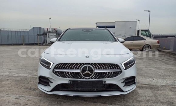 Nunua Ilio tumika Mercedes‒Benz A–Class White Gari ndani ya Big Bend nchini Lubombo Nunua Ilio tumika Mercedes‒Benz A–Class White Gari ndani ya Big Bend nchini Lubombo