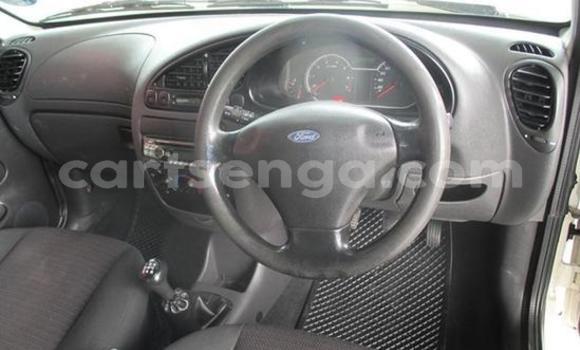 Nunua Ilio tumika Ford Bronco White Gari ndani ya Manzini nchini Manzini Nunua Ilio tumika Ford Bronco White Gari ndani ya Manzini nchini Manzini