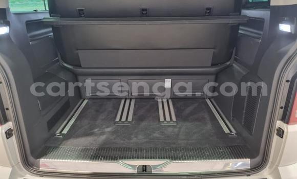 Buy Used Volkswagen Caravelle White Car in Mbabane in Manzini Buy Used Volkswagen Caravelle White Car in Mbabane in Manzini