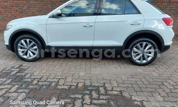 Buy Used Volkswagen Tiguan White Car in Mbabane in Manzini Buy Used Volkswagen Tiguan White Car in Mbabane in Manzini