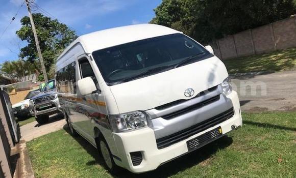 Buy Used Toyota 4Runner White Car in Mbabane in Manzini Buy Used Toyota 4Runner White Car in Mbabane in Manzini