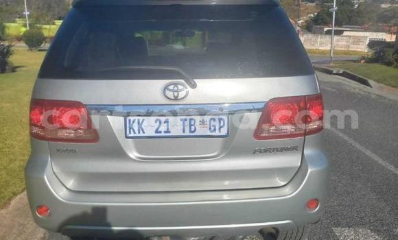 Buy Used Toyota Fortuner White Car in Mbabane in Manzini Buy Used Toyota Fortuner White Car in Mbabane in Manzini