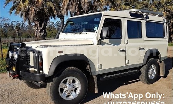 Buy Used Land Rover Defender White Car in Mbabane in Manzini