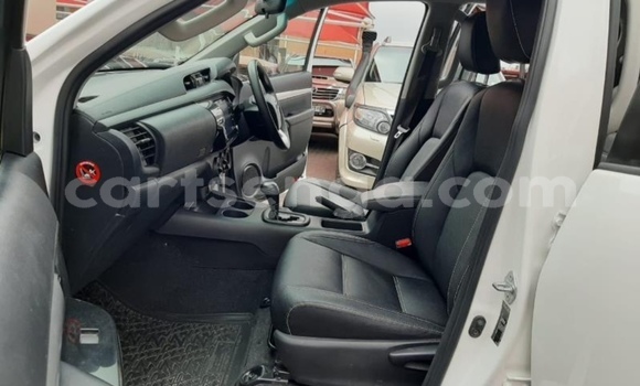 Acheter Occasion Voiture Toyota Hilux Blanc à Mbabane, Manzini Acheter Occasion Voiture Toyota Hilux Blanc à Mbabane, Manzini