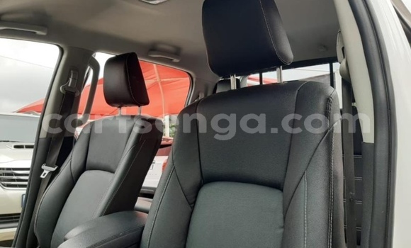 Acheter Occasion Voiture Toyota Hilux Blanc à Mbabane, Manzini Acheter Occasion Voiture Toyota Hilux Blanc à Mbabane, Manzini