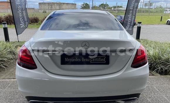 Buy Used Mercedes‒Benz C–Class White Car in Matsapha in Manzini Buy Used Mercedes‒Benz C–Class White Car in Matsapha in Manzini