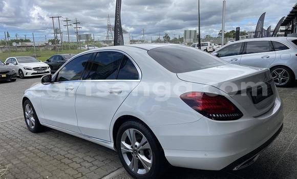 Buy Used Mercedes‒Benz C–Class White Car in Matsapha in Manzini Buy Used Mercedes‒Benz C–Class White Car in Matsapha in Manzini