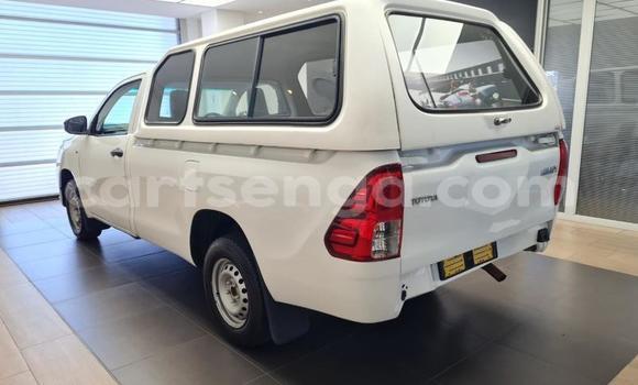 Buy Used Toyota Hilux White Car in Ezulwini in Hhohho Buy Used Toyota Hilux White Car in Ezulwini in Hhohho