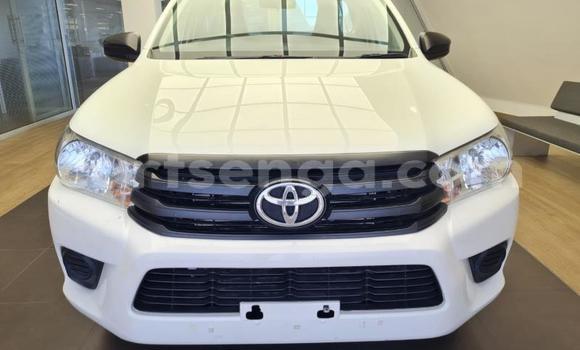Buy Used Toyota Hilux White Car in Ezulwini in Hhohho Buy Used Toyota Hilux White Car in Ezulwini in Hhohho
