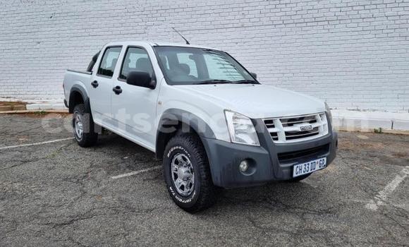 Nunua Ilio tumika Isuzu KB White Gari ndani ya Ezulwini nchini Hhohho