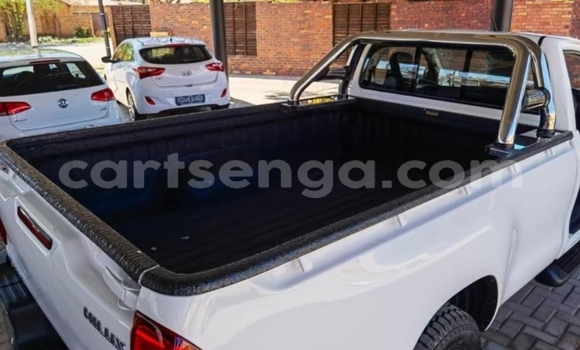 Acheter Occasion Voiture Toyota Hilux Blanc à Siteki, Lubombo District Acheter Occasion Voiture Toyota Hilux Blanc à Siteki, Lubombo District