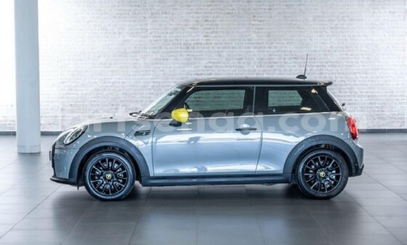 Buy Used Mini Cooper S clubman Other Car in Mbabane in Manzini Buy Used Mini Cooper S clubman Other Car in Mbabane in Manzini