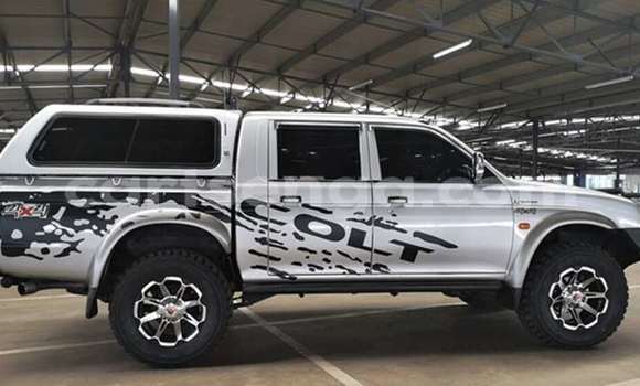 Buy Used Mitsubishi Colt Silver Car in Mbabane in Manzini Buy Used Mitsubishi Colt Silver Car in Mbabane in Manzini