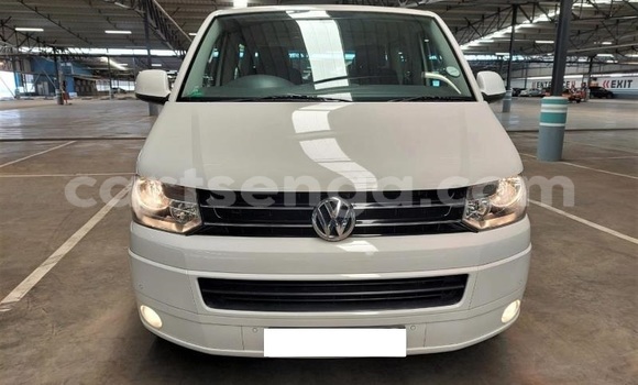 Nunua Ilio tumika Volkswagen Caravelle White Gari ndani ya Mbabane nchini Manzini Nunua Ilio tumika Volkswagen Caravelle White Gari ndani ya Mbabane nchini Manzini